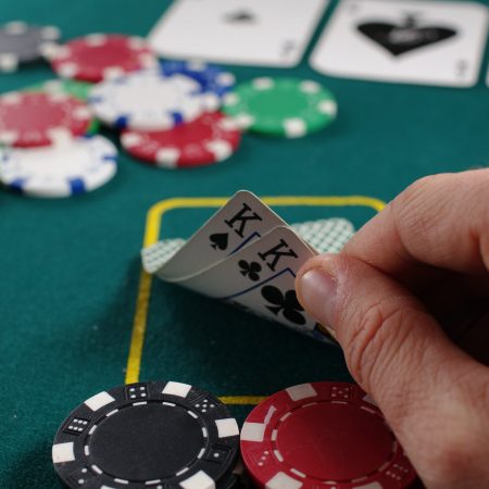 Miten voit valita parhaan sivuston pokerin pelaamista varten?
